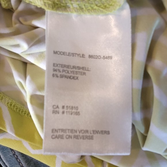 Tribal V-Neck Mock Cross Over Top. Size M - Picture 11 of 11